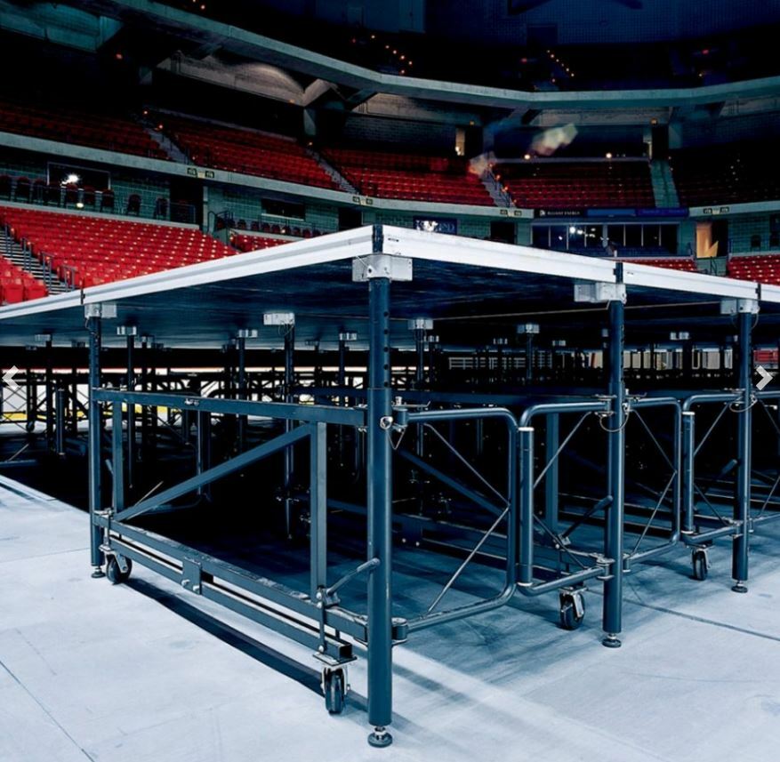 Rolling Stage Supports 32”-48” adjustable height